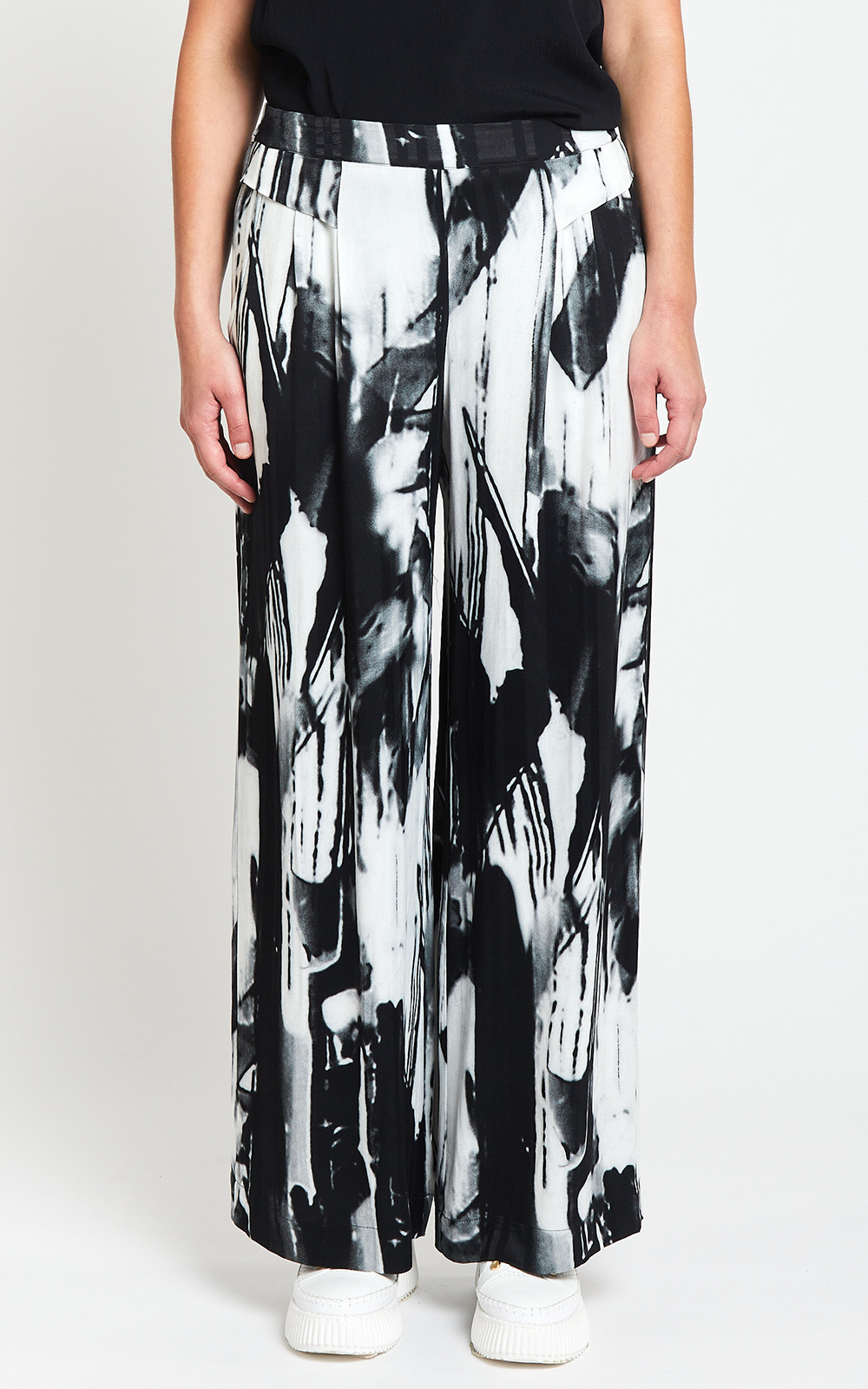 Cityscape Pleat Palazzo product photo.