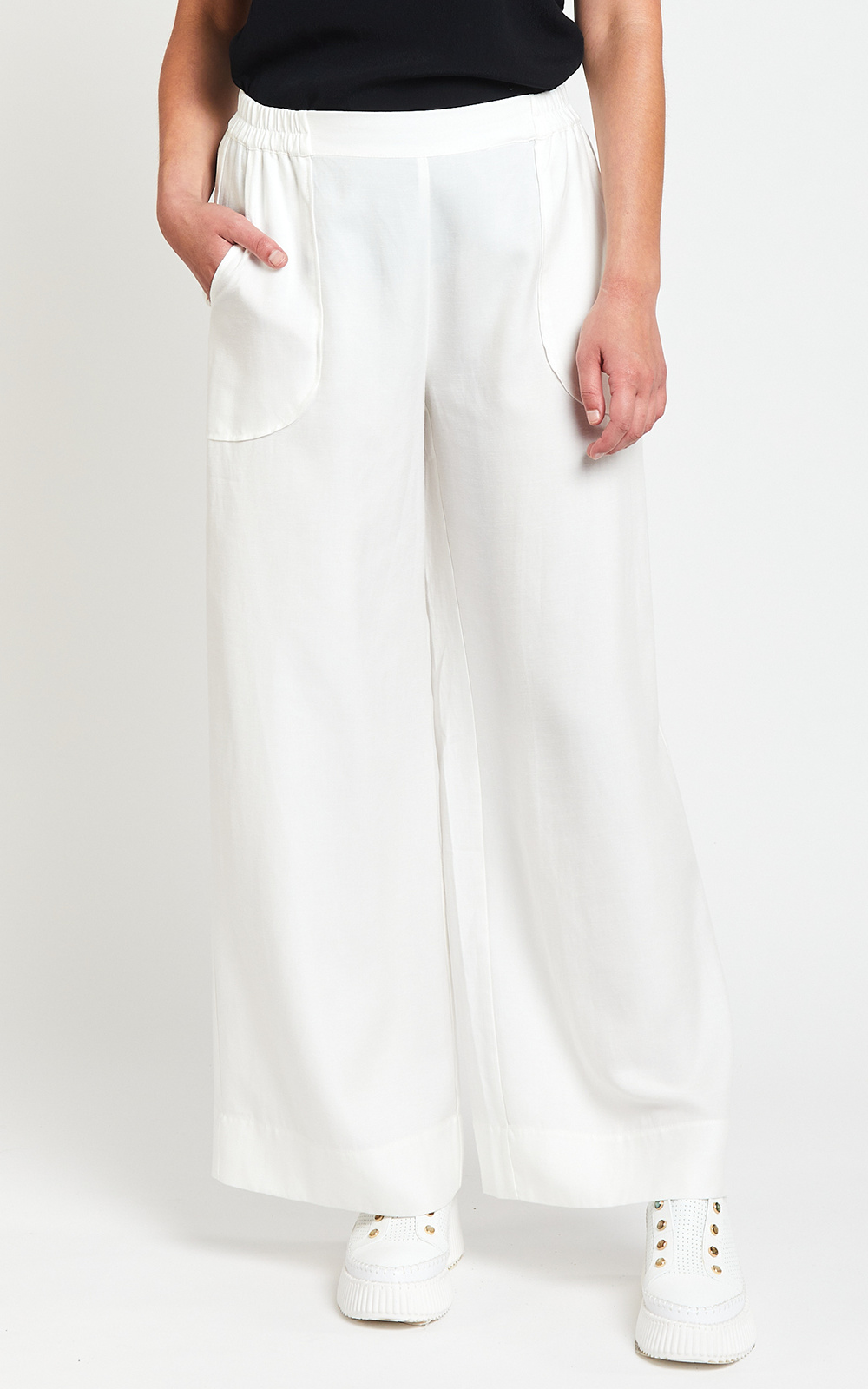Soprano Relaxed Palazzo product photo.