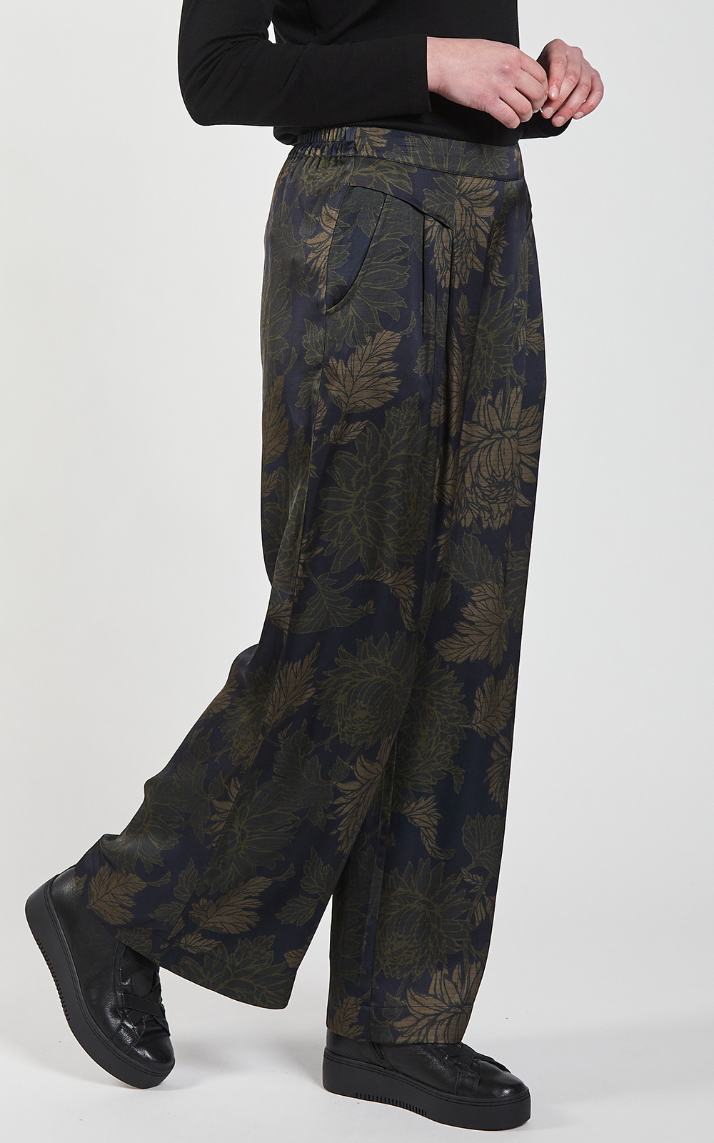 Autumn Pleat Palazzo product photo.