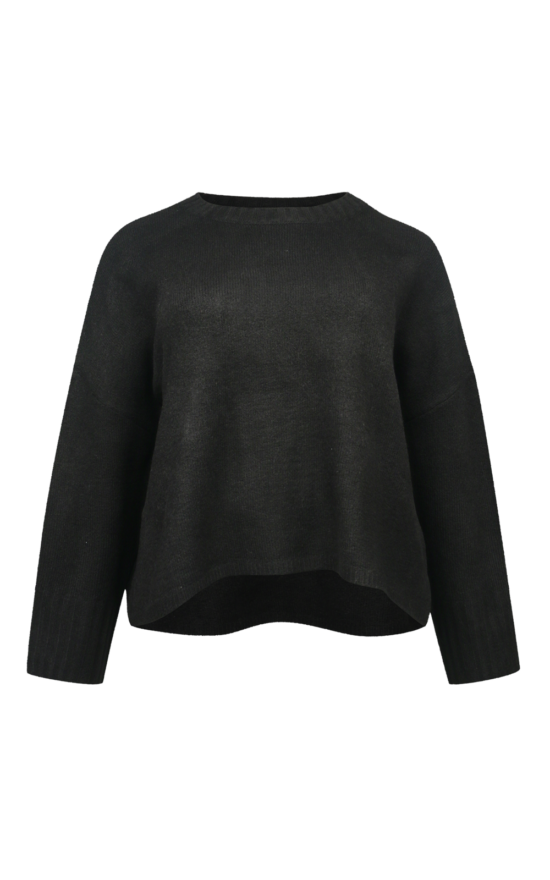 Beaucoup Oversized Sweater product photo.