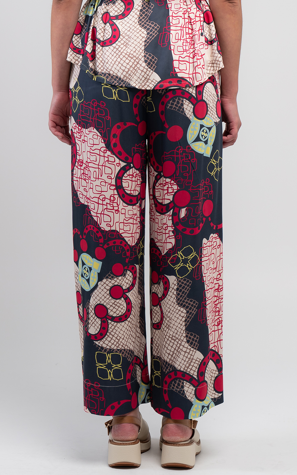 Marakesh 7/8 Palazzo Pant product photo.