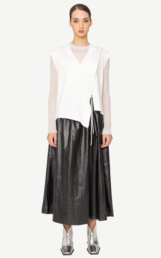 Umra Skirt product photo.