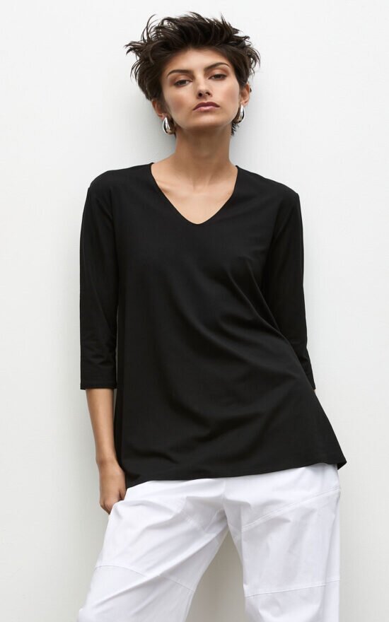 Loose V Top product photo.