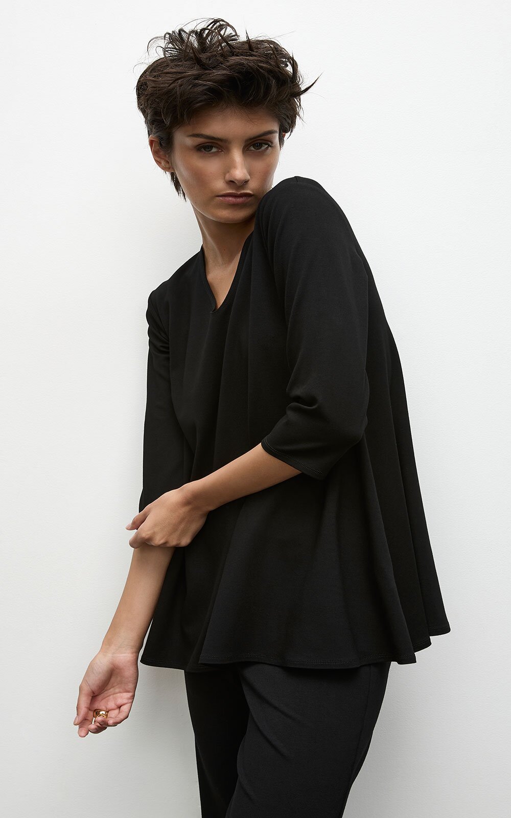 Loose V Top product photo.