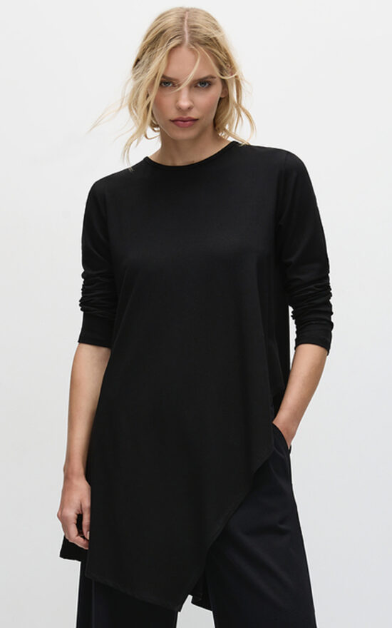 Veil Sweater product photo.