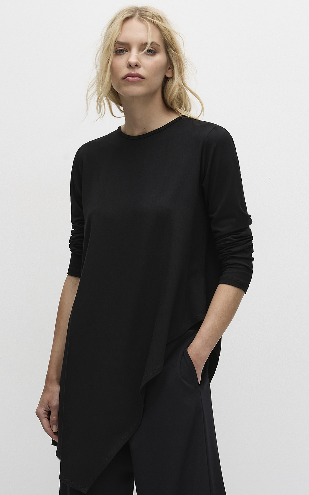 Veil Sweater product photo.