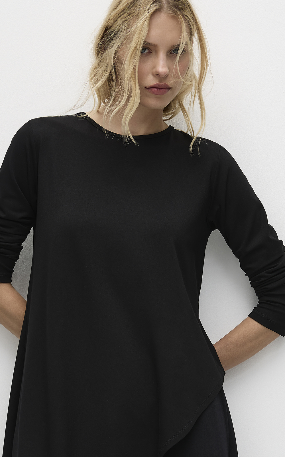 Veil Sweater product photo.