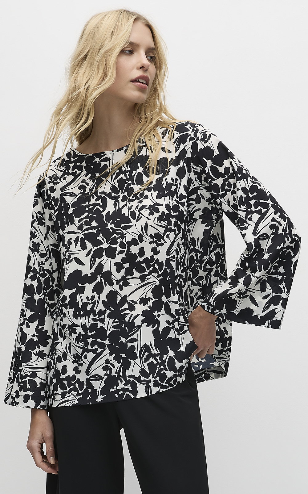 LS Slice Neck Plaza product photo.