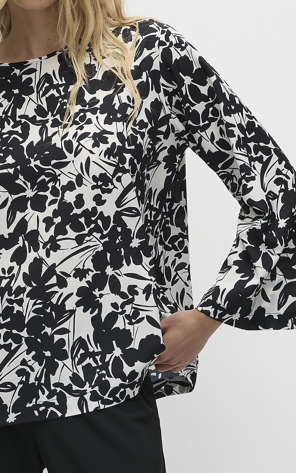 LS Slice Neck Plaza product photo.