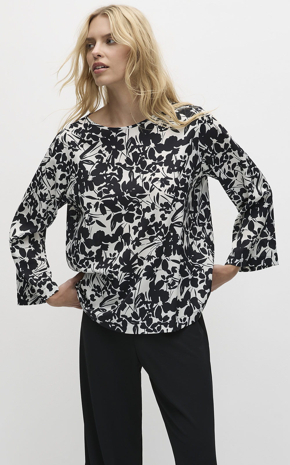 LS Slice Neck Plaza product photo.