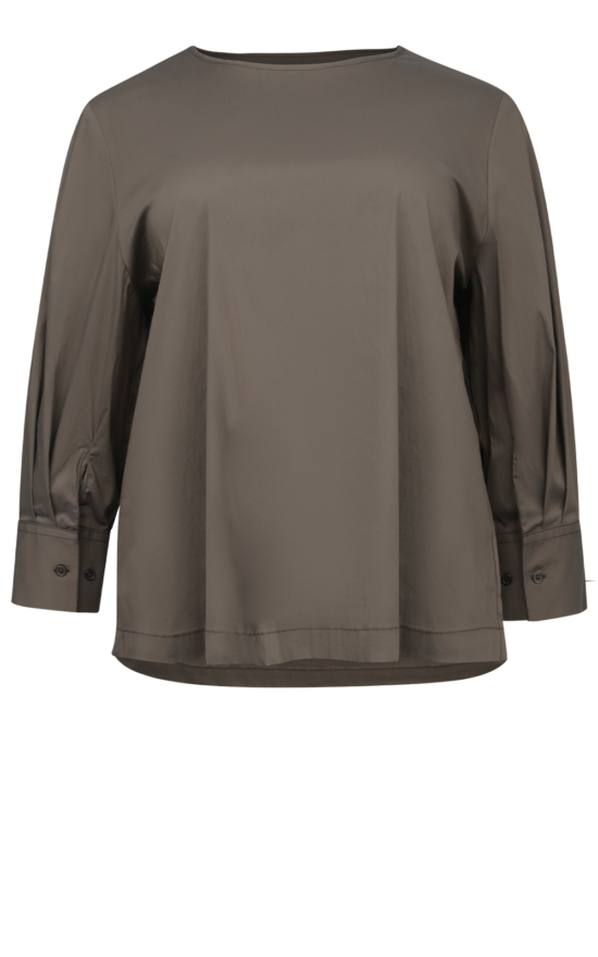 Resort Top product photo.
