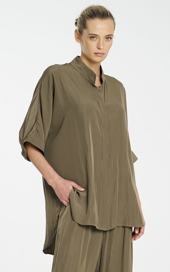 Villa Overshirt product photo.