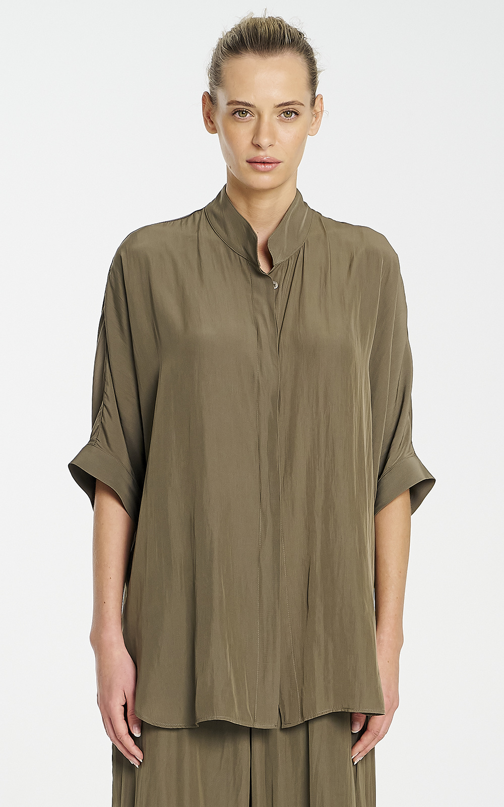 Villa Overshirt product photo.