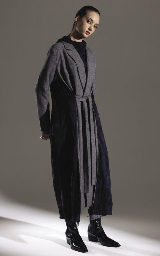 Rove Coat product photo.