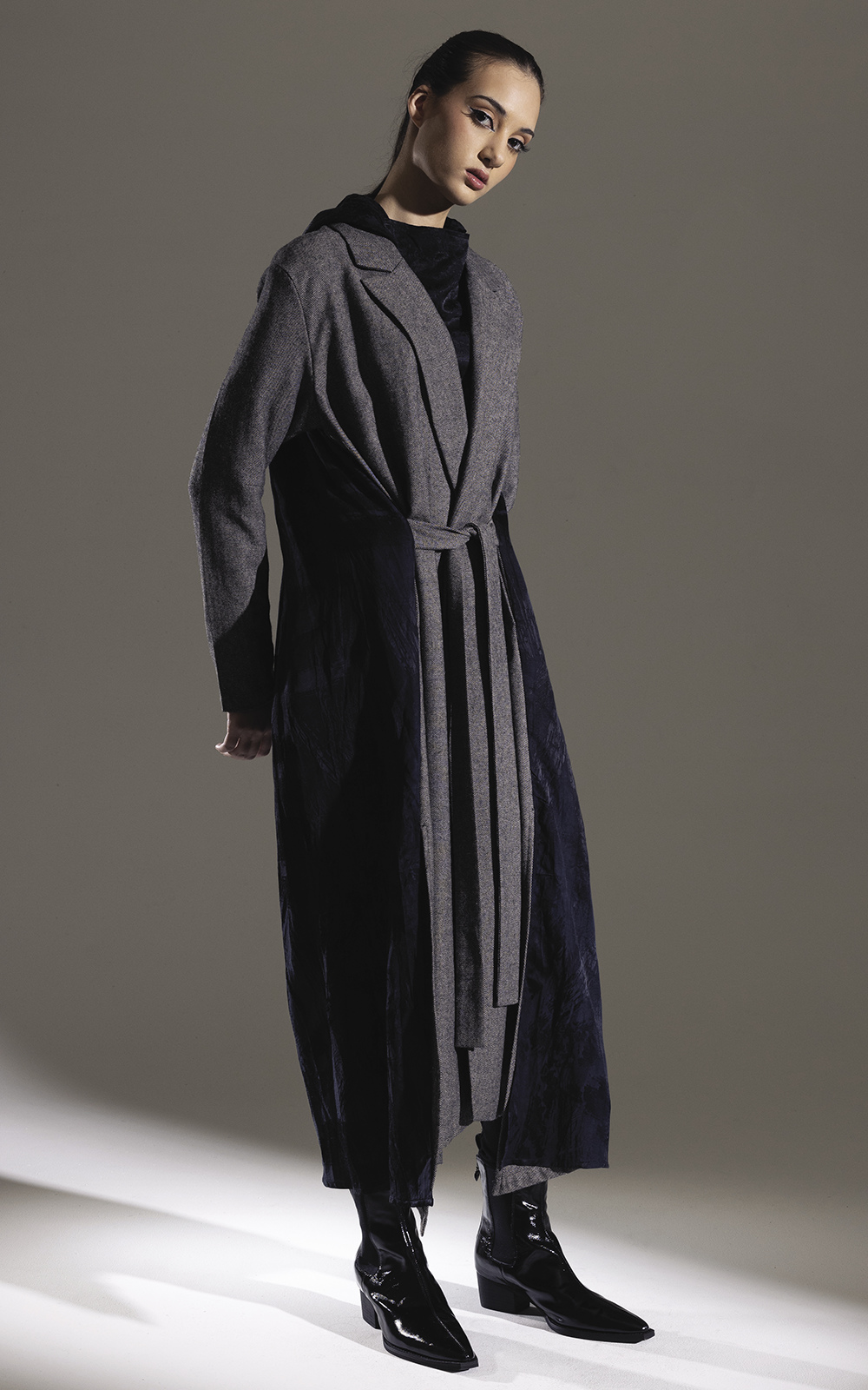 Rove Coat product photo.
