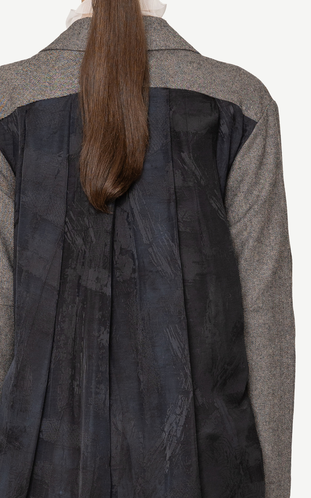 Rove Coat product photo.