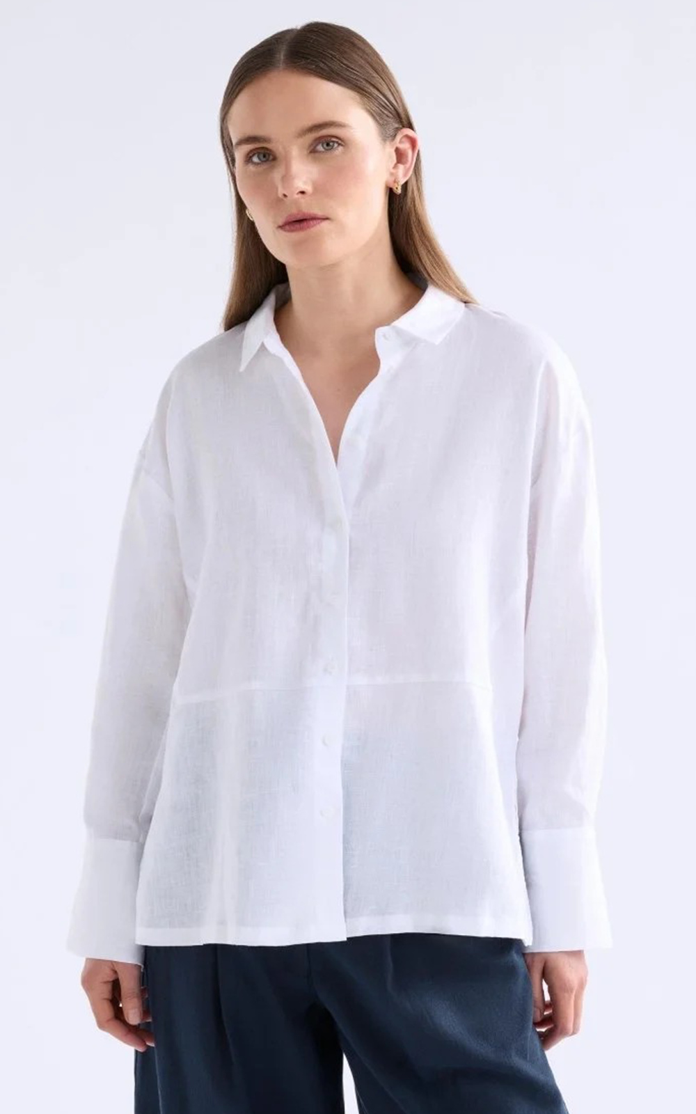 Stilla Shirt product photo.