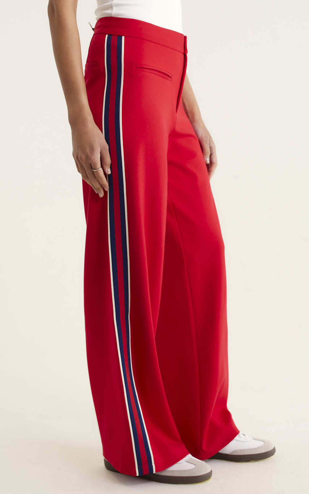 Retreat Pant In Ponti product photo.