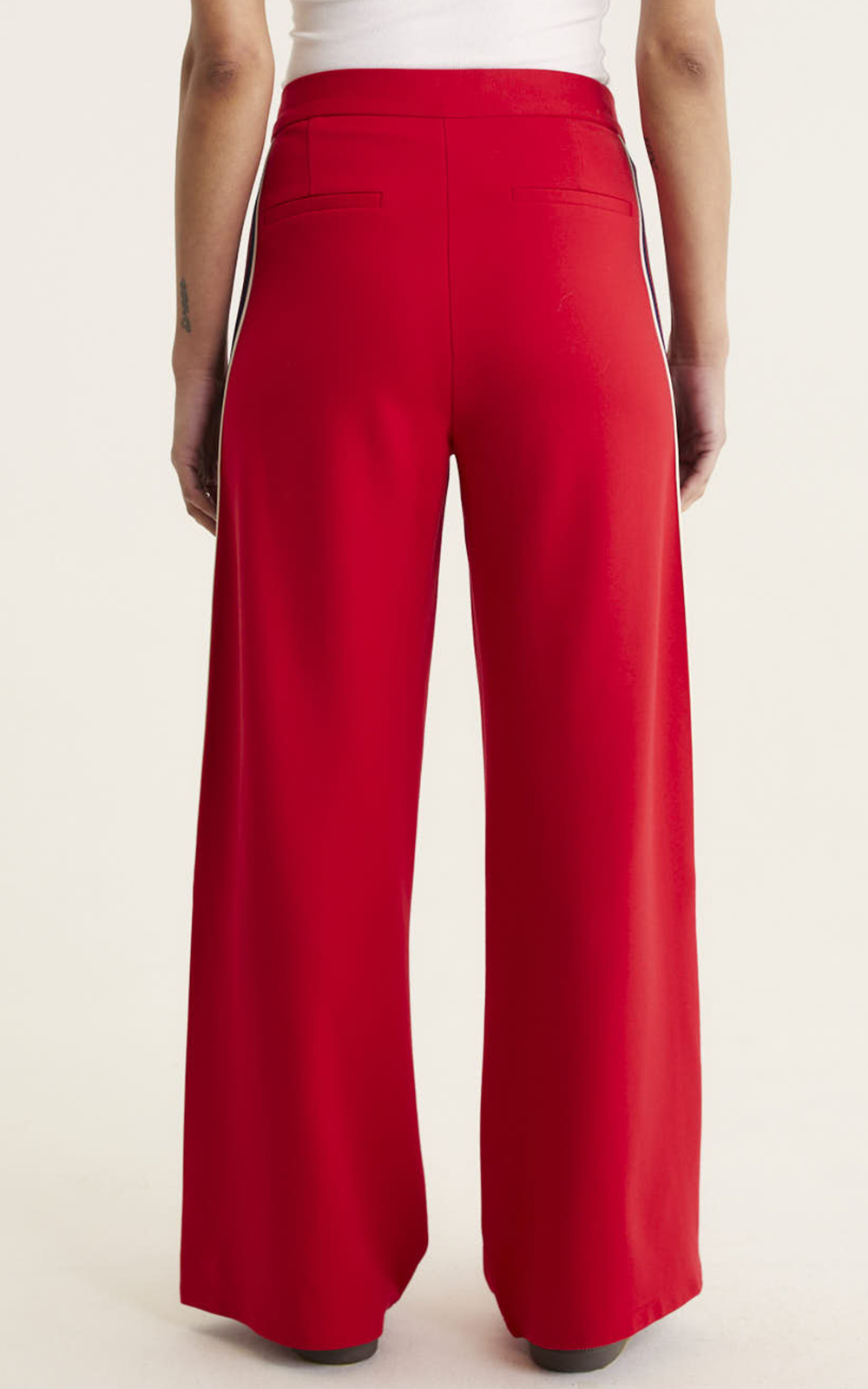 Retreat Pant In Ponti product photo.