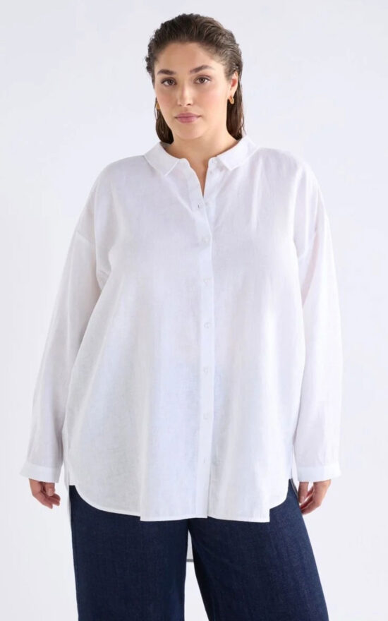 Yenna Shirt product photo.