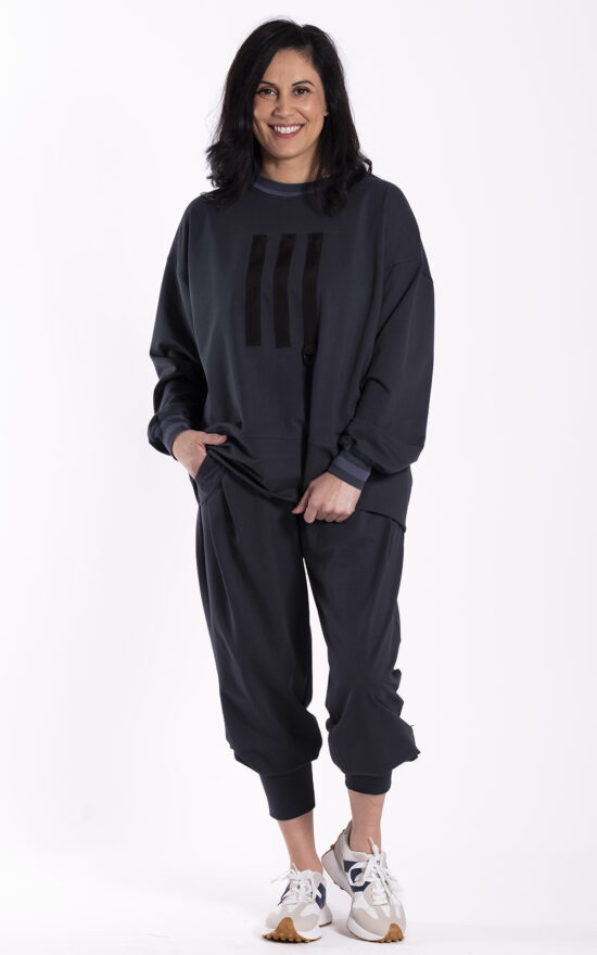 Nalla Pant product photo.