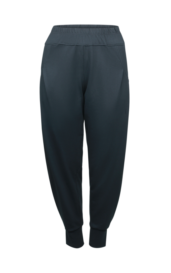 Nalla Pant product photo.