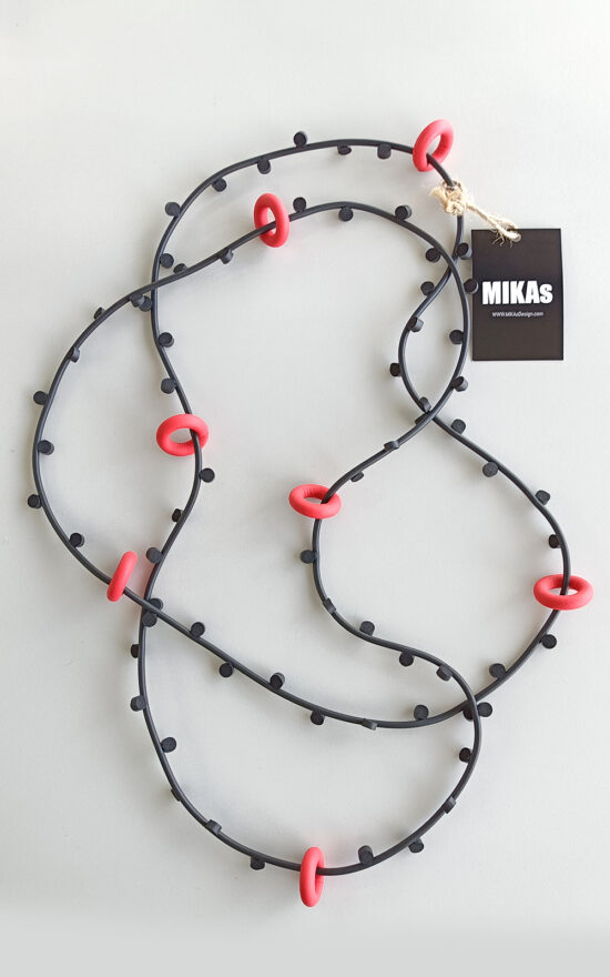 Arare Necklace product photo.