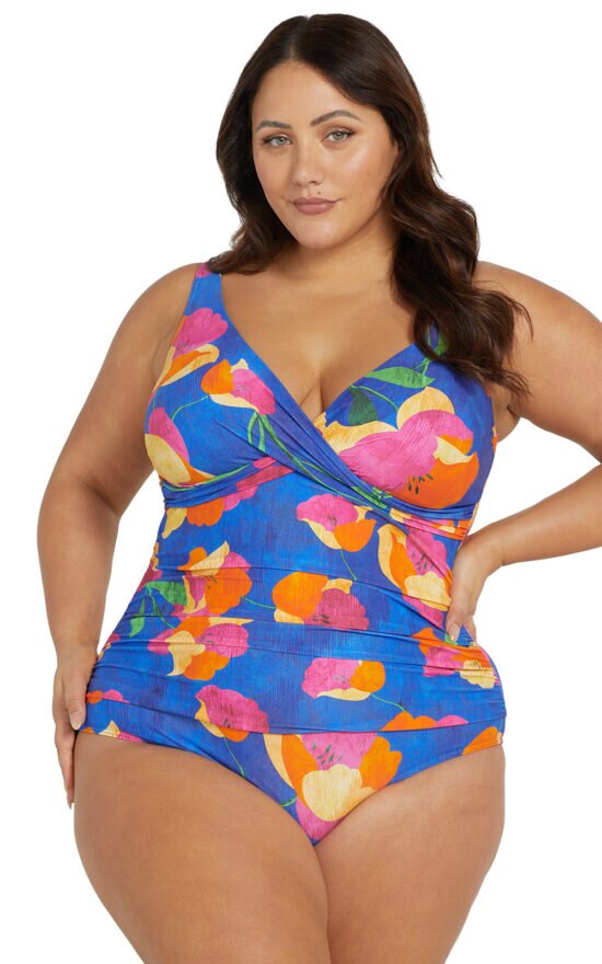 Delacroix Soft D-G Cup Cross Over One Piece product photo.