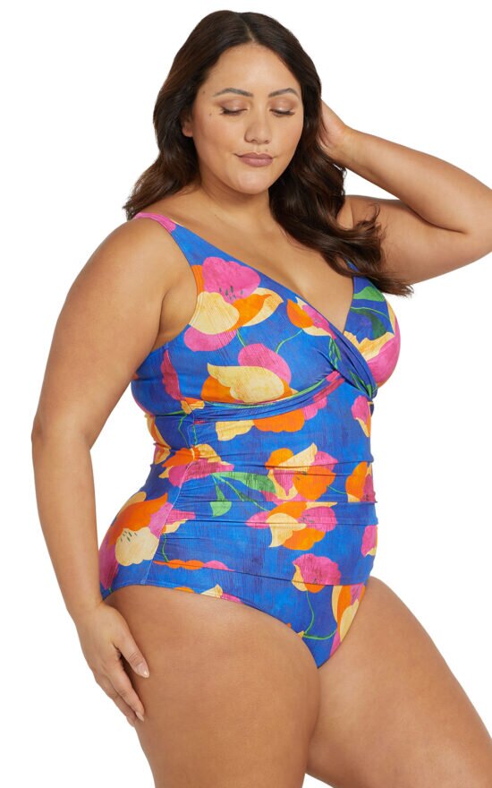 Delacroix Soft D-G Cup Cross Over One Piece product photo.