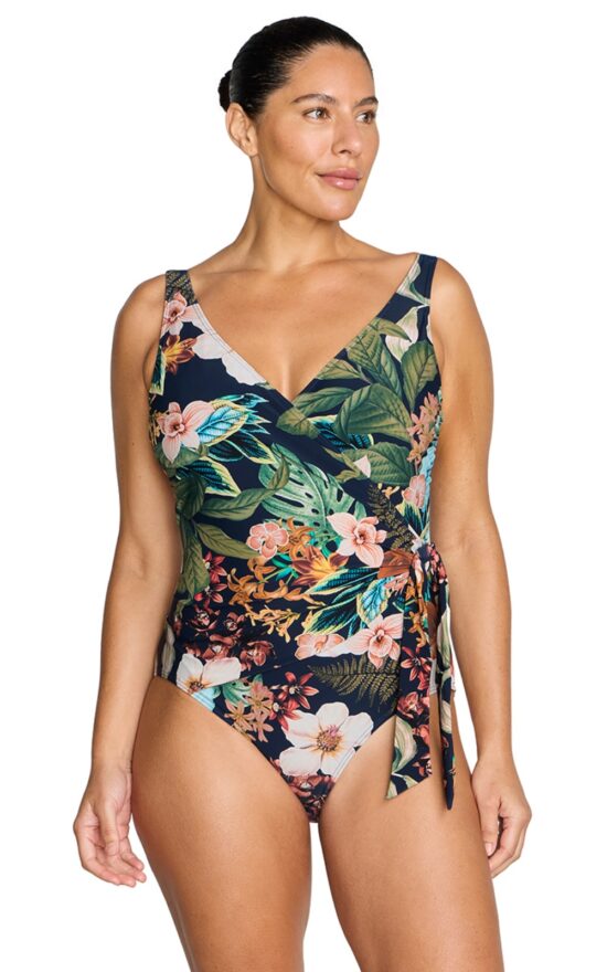 Hayes Underwire D-Dd Cup One Piece product photo.