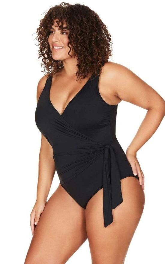 Hayes Underwire D-Dd Cup One Piece product photo.