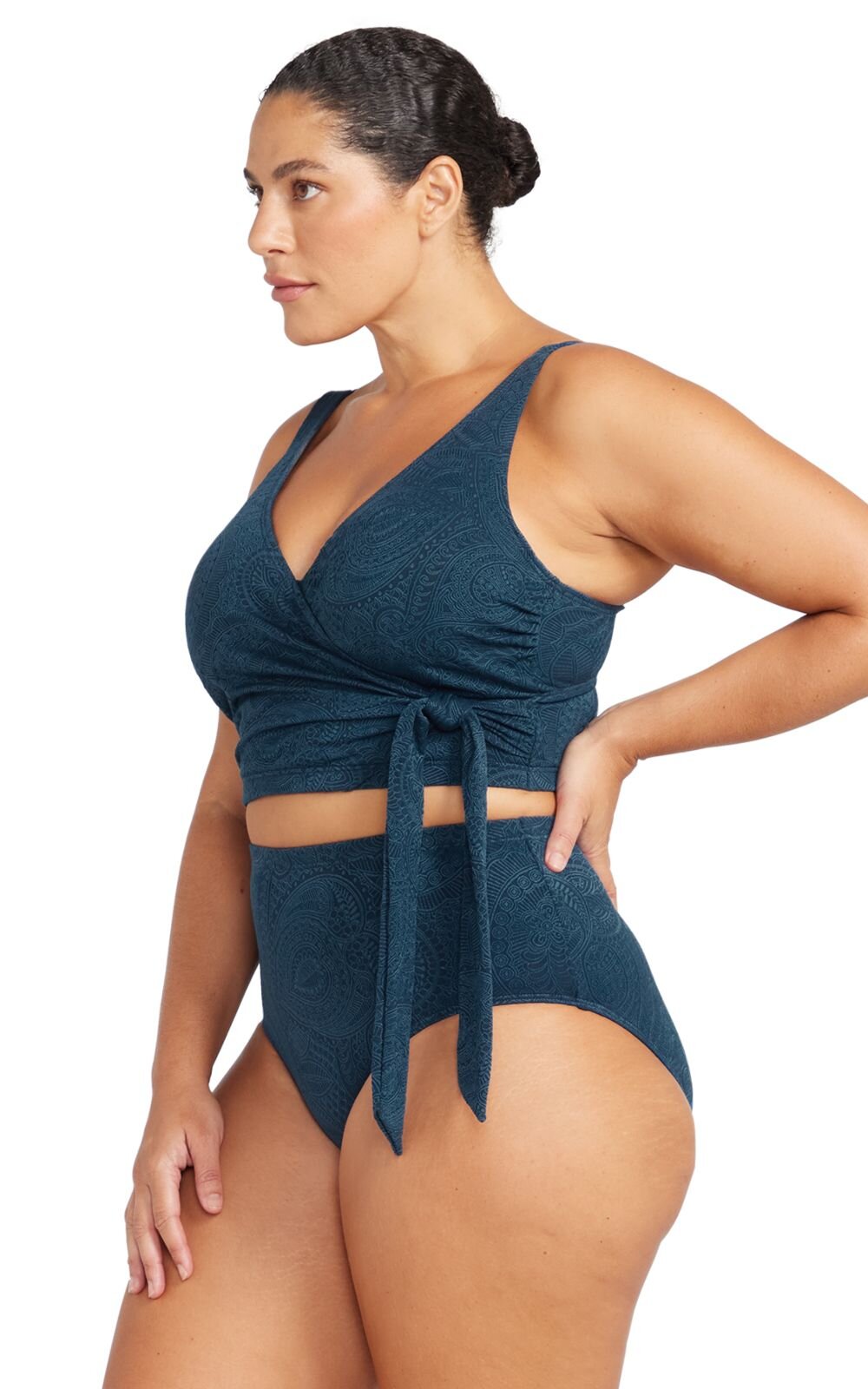 Hayes Underwire D/Dd Cup Midriff Bikini Top product photo.