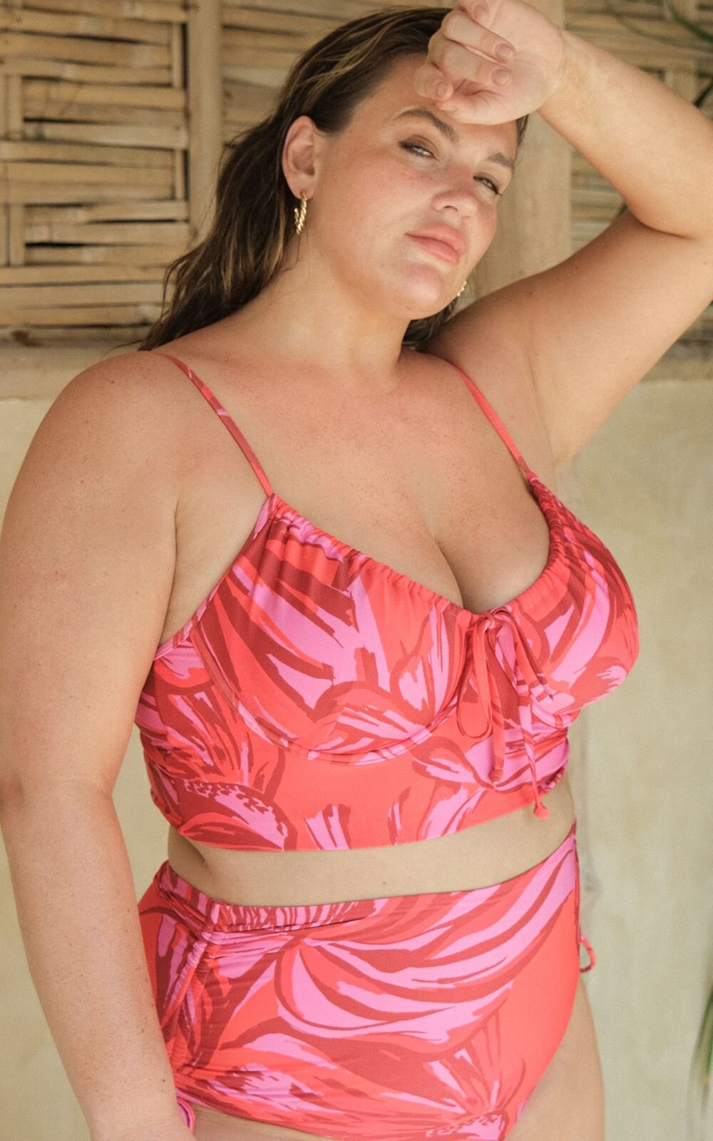 Degas Underwire D/Dd Cup Midriff Bikini Top product photo.