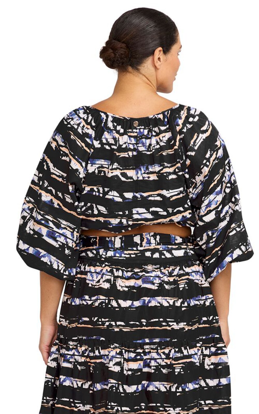 Elgar Crop Top product photo.