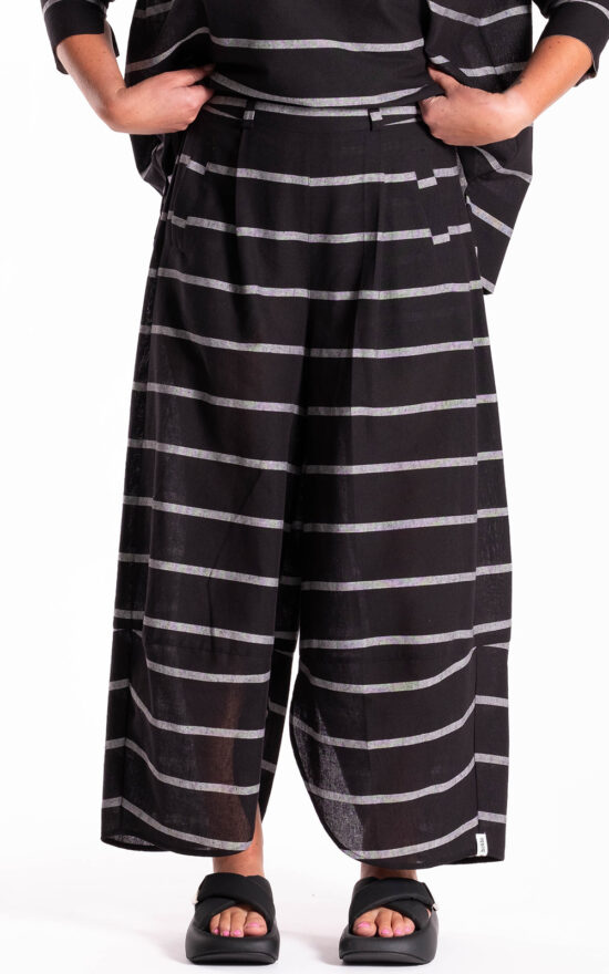 Apartmento Pants  product photo.