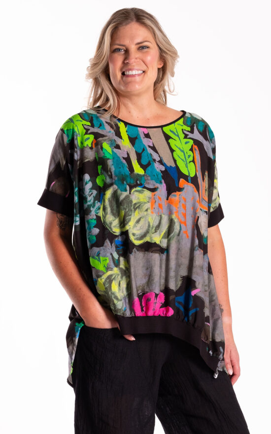 Leese Top product photo.