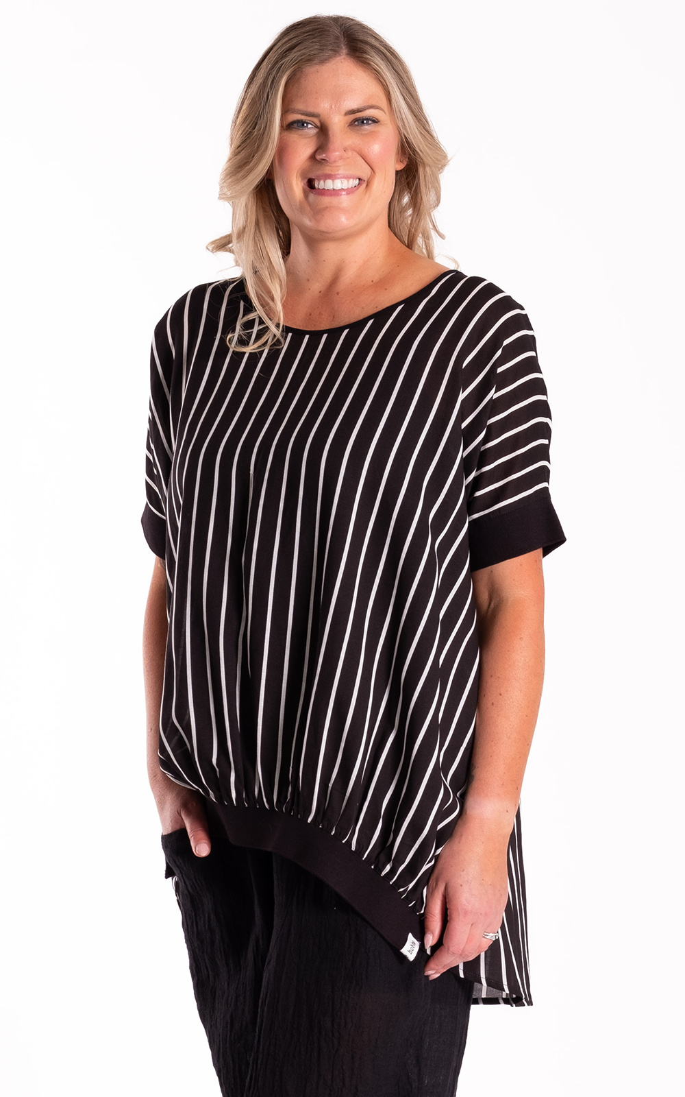 Leese Top product photo.
