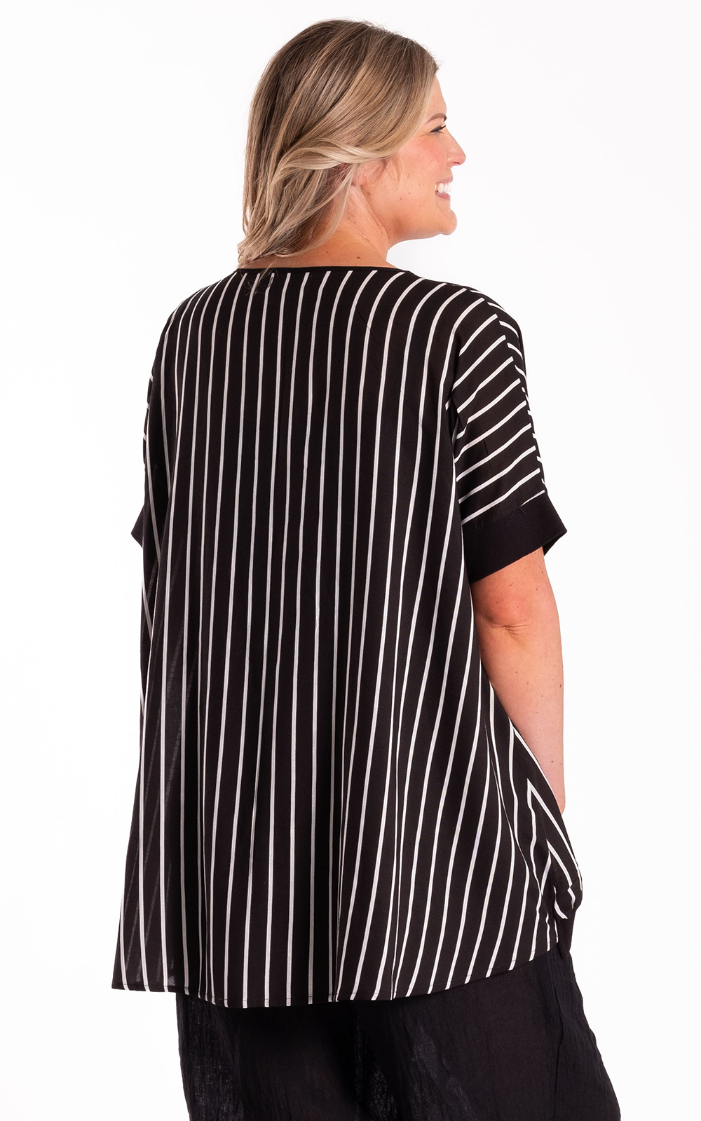 Leese Top product photo.