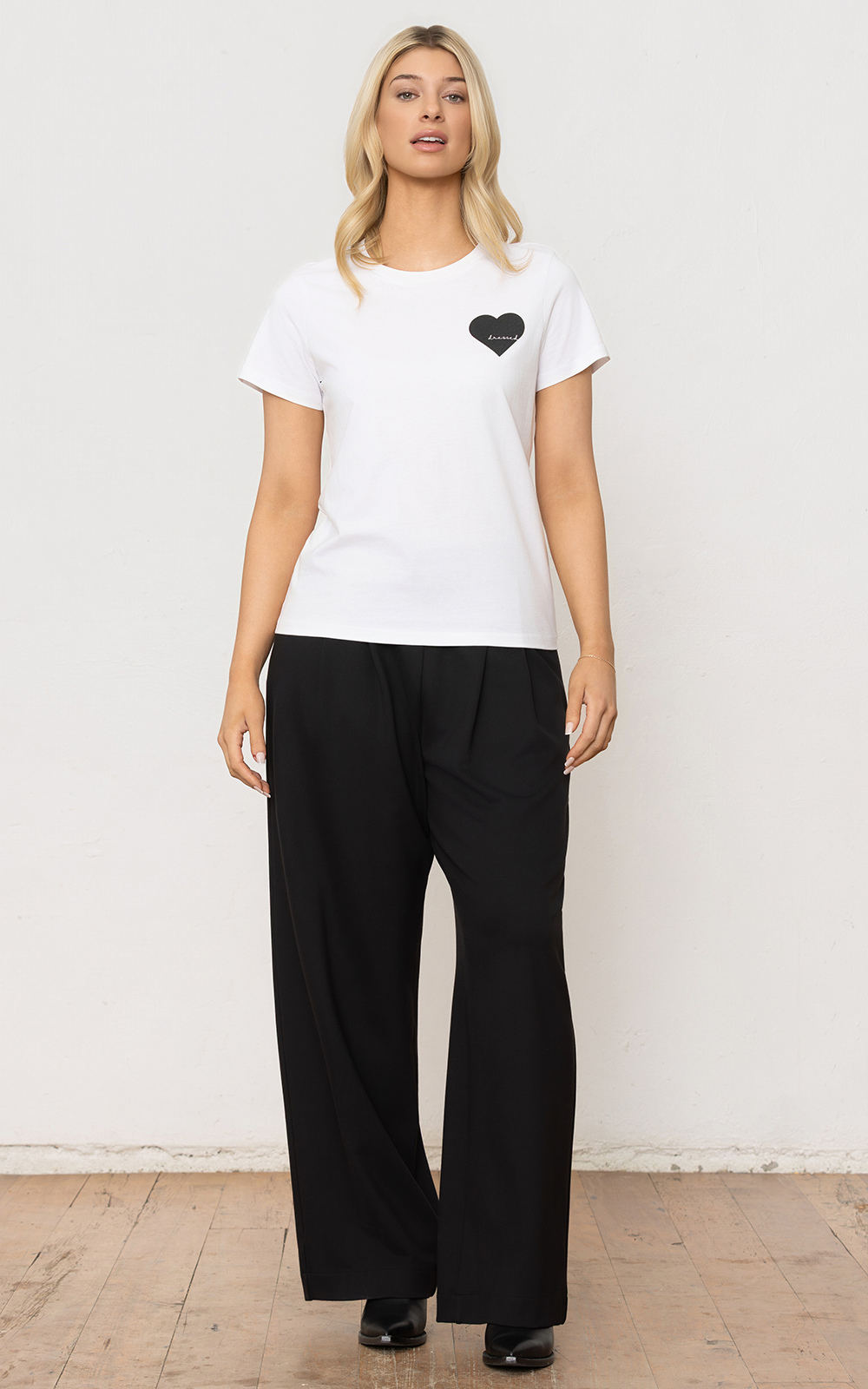 Form Pant product photo.