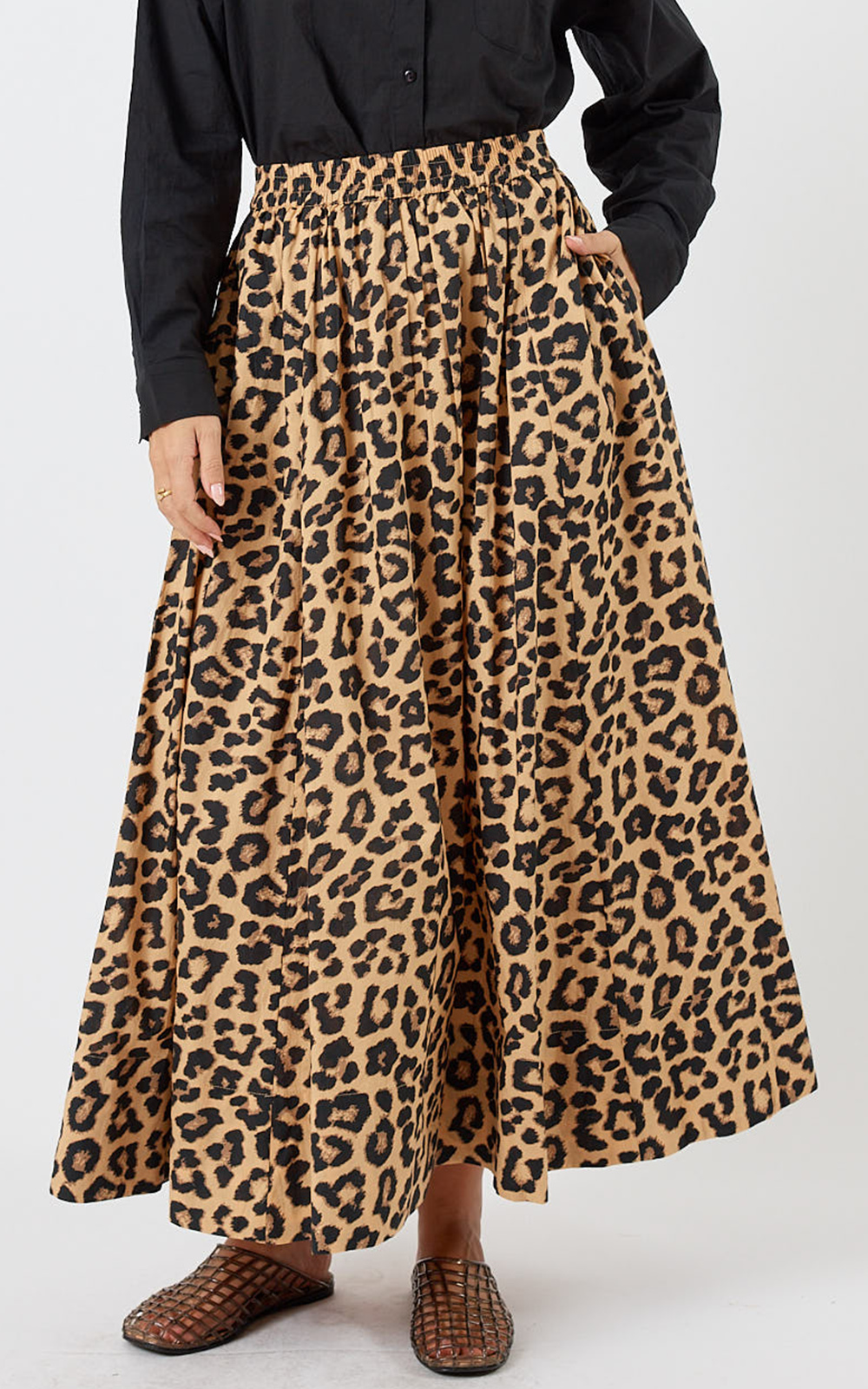 Azure Skirt Leopard product photo.