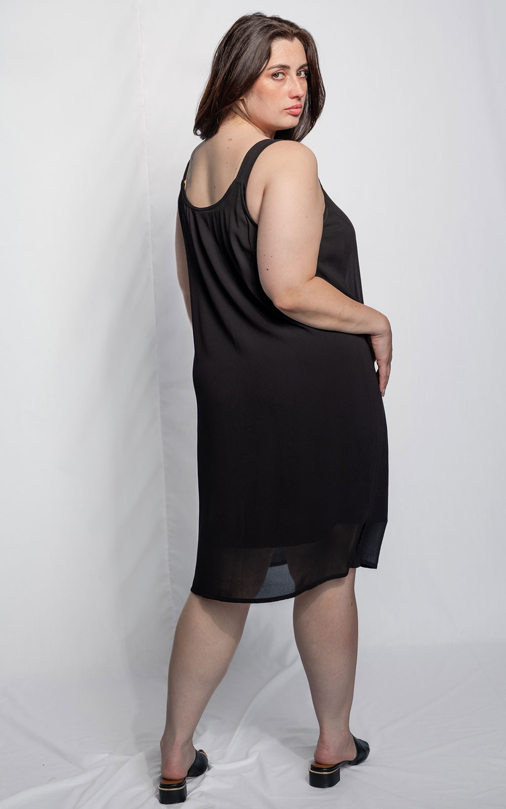 Singlet Dress Laundry product photo.