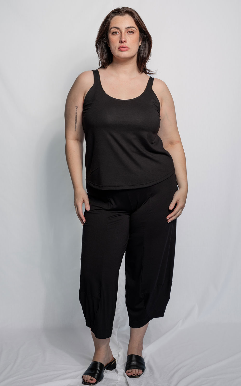 Curve Viscose Singlet product photo.
