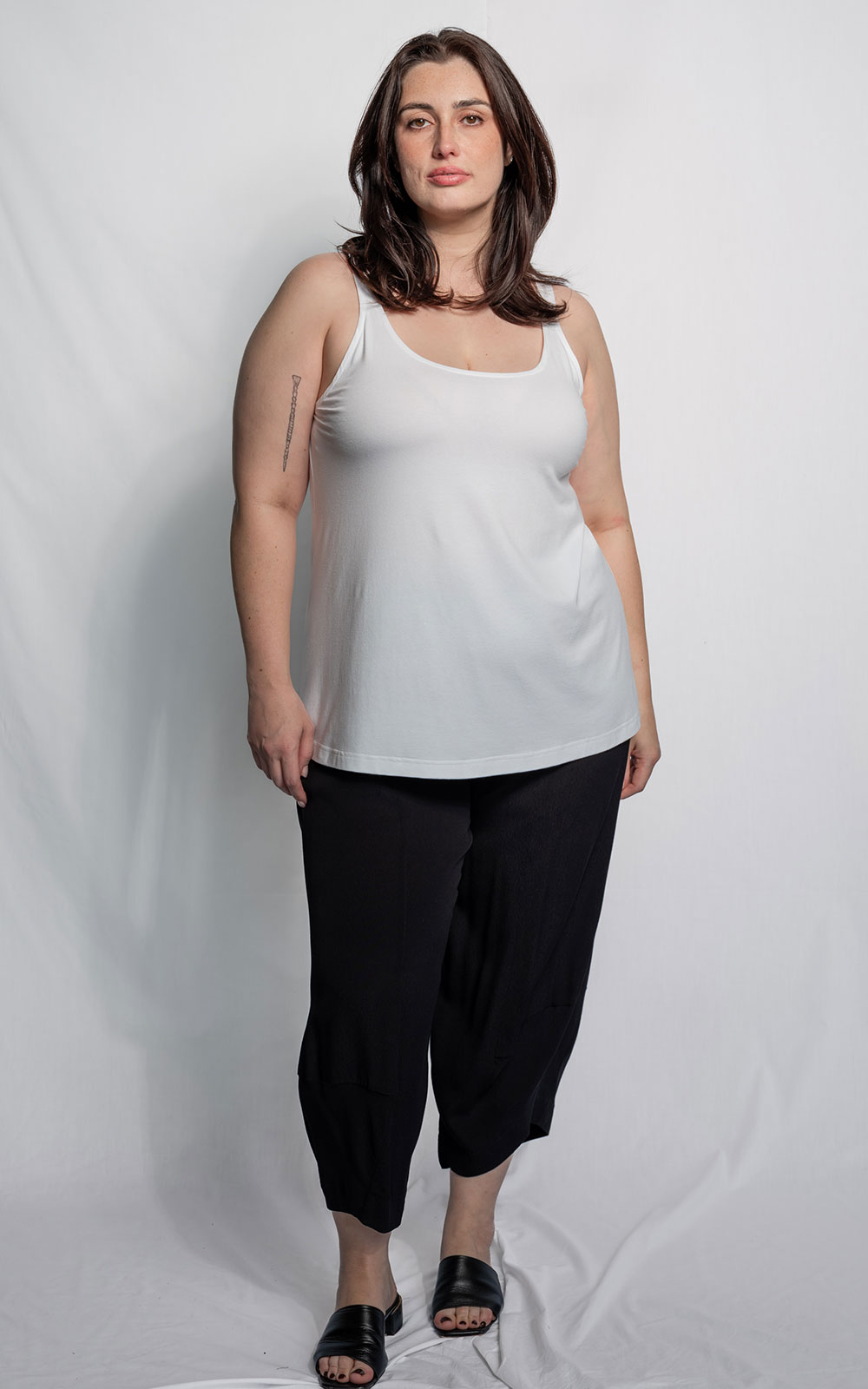 Curve Viscose Singlet product photo.