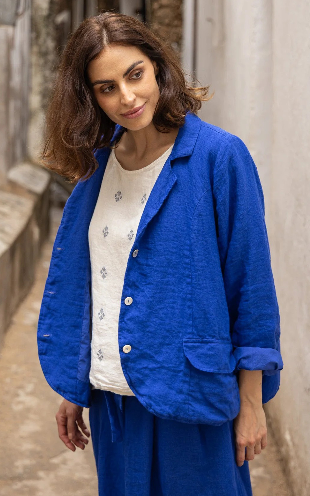 Baridi Jacket Linen product photo.
