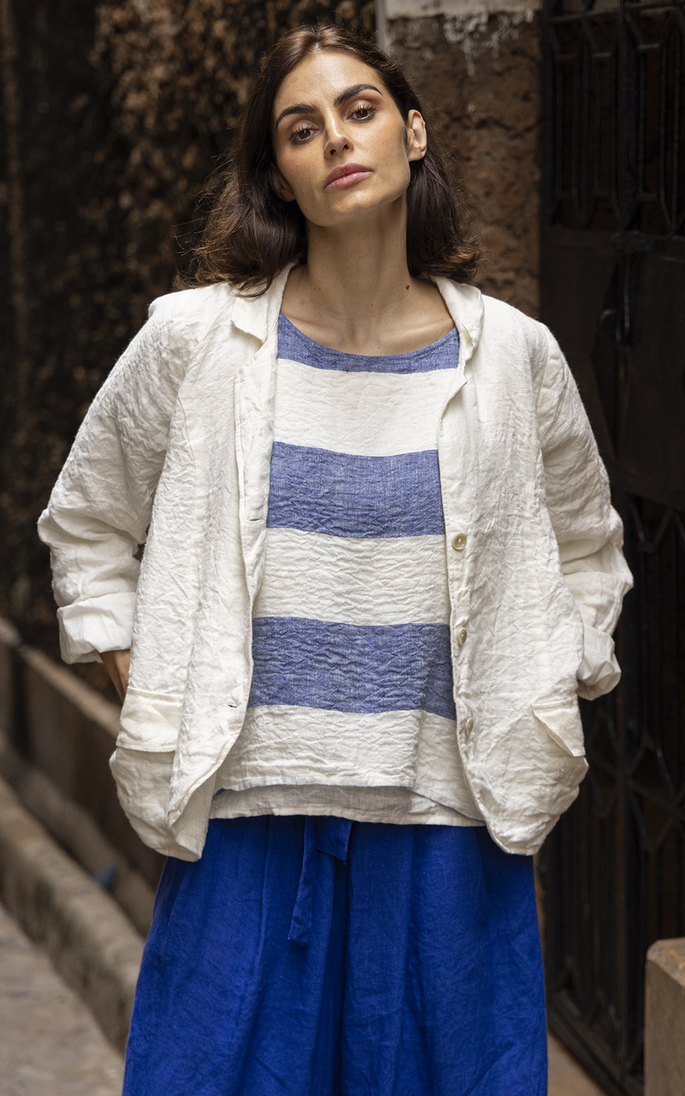 Baridi Jacket Linen product photo.