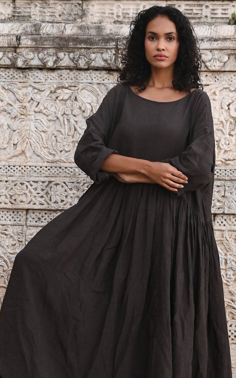 Billy Dress In Linen product photo.
