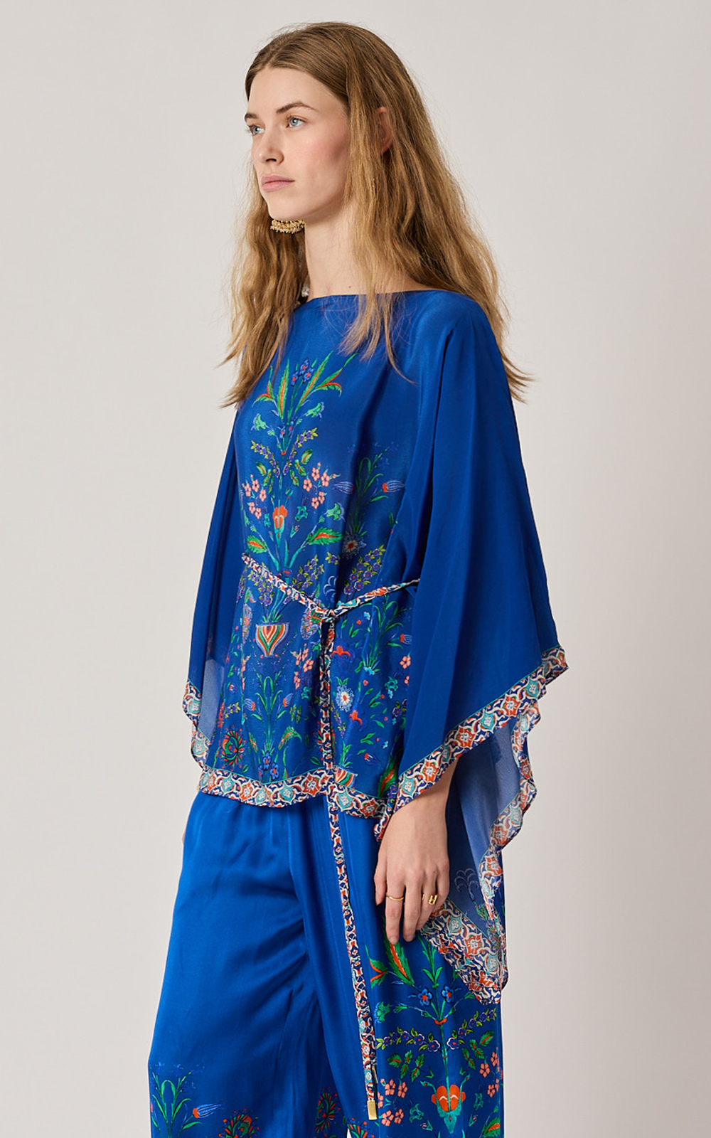 Bodrum Poncho product photo.