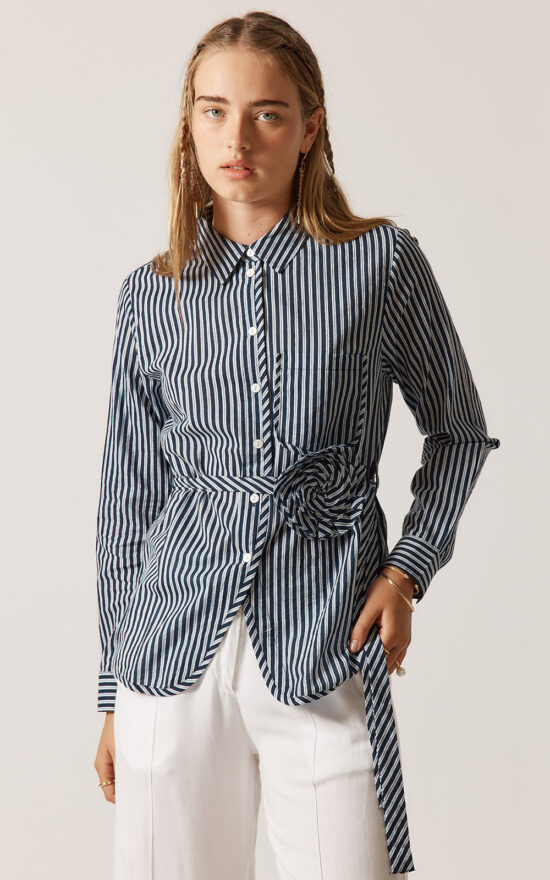 Countryside Rose Top product photo.