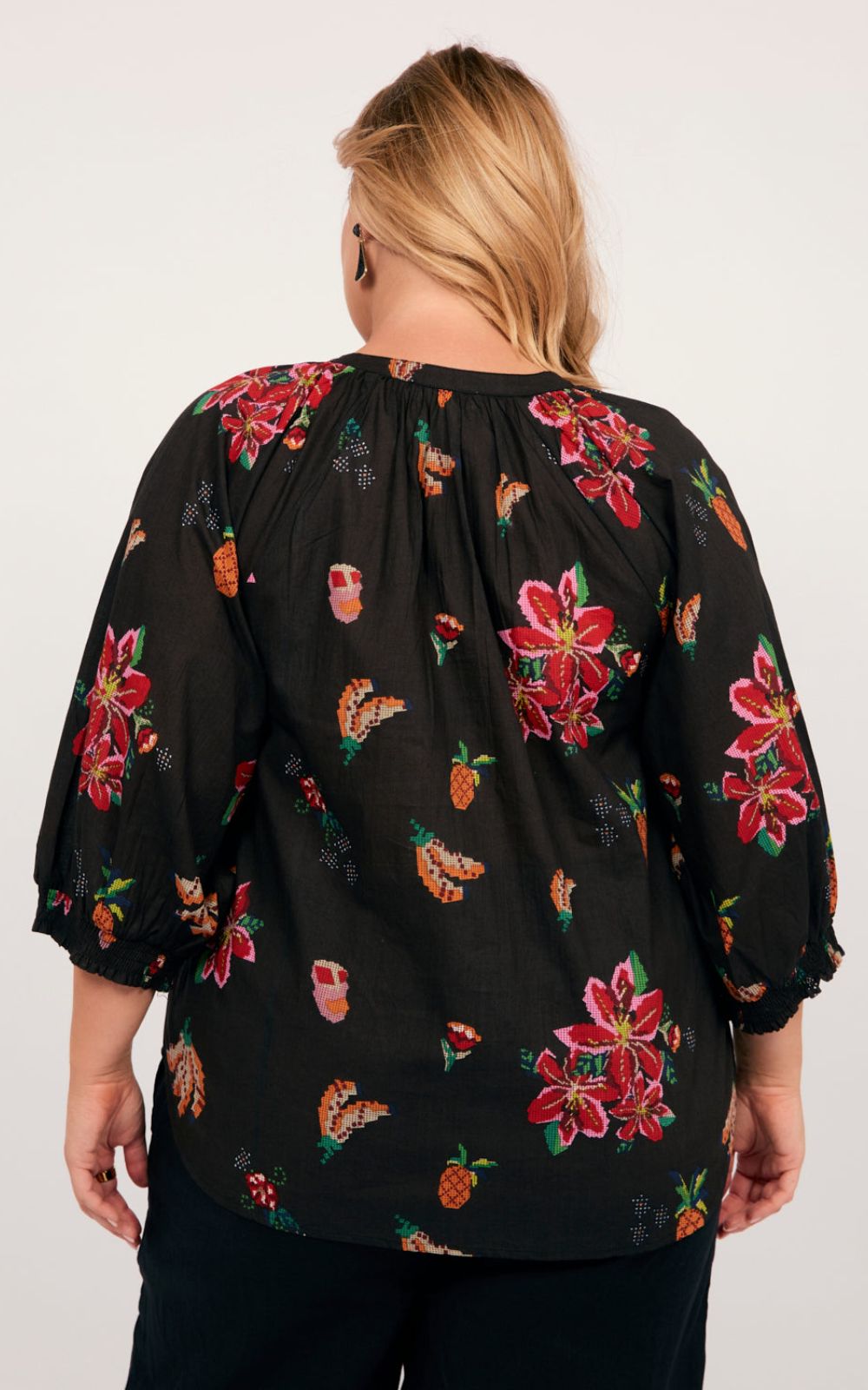 Robin Peasant Top In Tapestry Blooms  product photo.