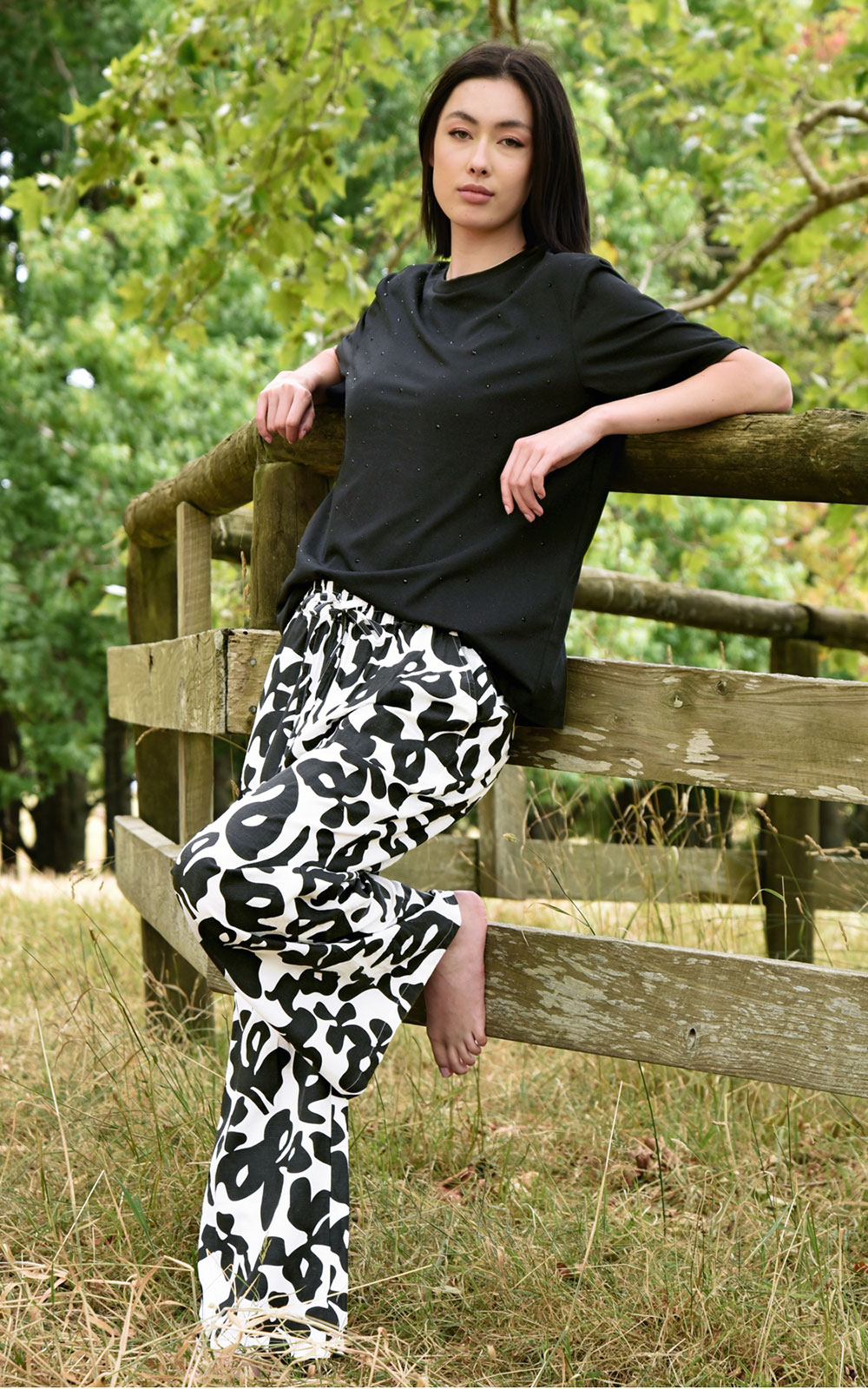 Take Your Lead Pant product photo.